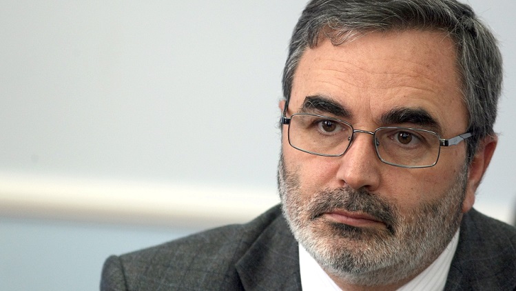 Коронавирусът отново може да затвори стадионите в страната