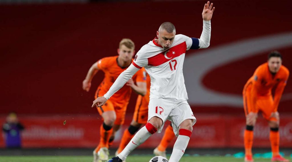 Вдъхновена Турция отнесе “лалетата” с 4:2 в Истанбул