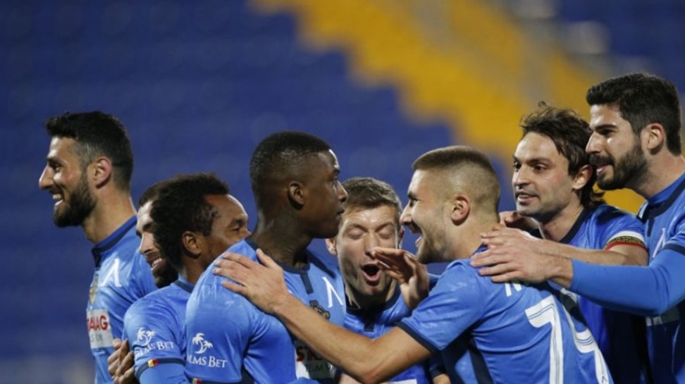 Левски обърна Берое след хеттрик на Робърта и е на четвъртфинал