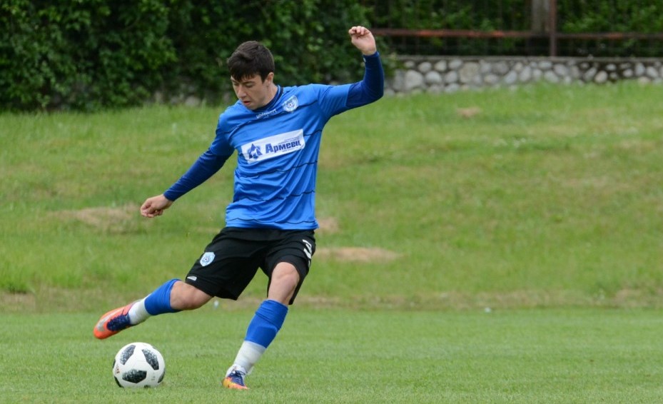 Черно море прати Лъчезар Йорданов в Созопол