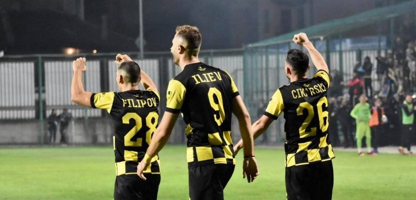 Играчите на Ботев Пд се извиниха на феновете за срамната загуба