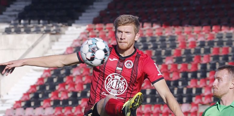 Безпощаден Локо (Сф) попиля закъсалия Нефтохимик