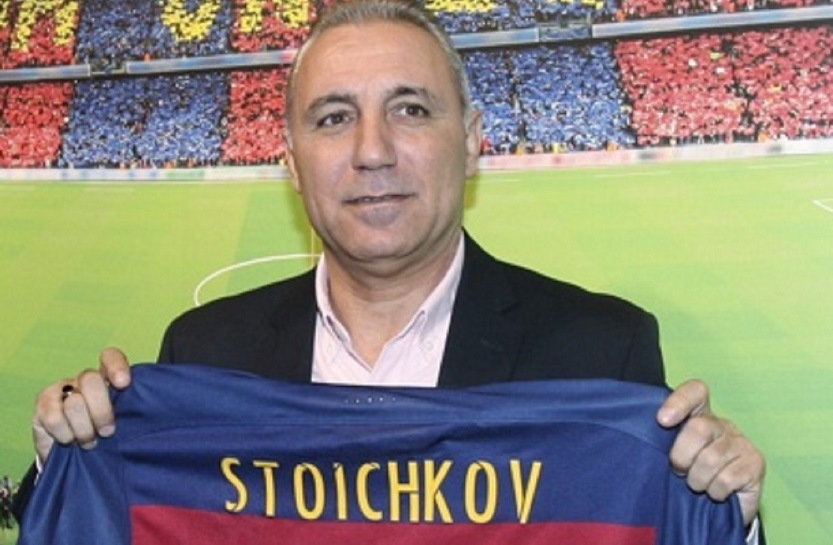 Кандидати за шефските места в Барса вкарват Стоичков в управата