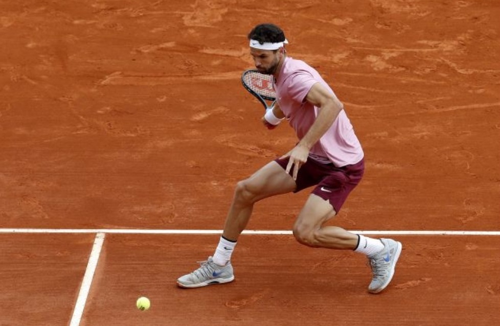 Григор Димитров започна с чиста победа на турнира в Женева