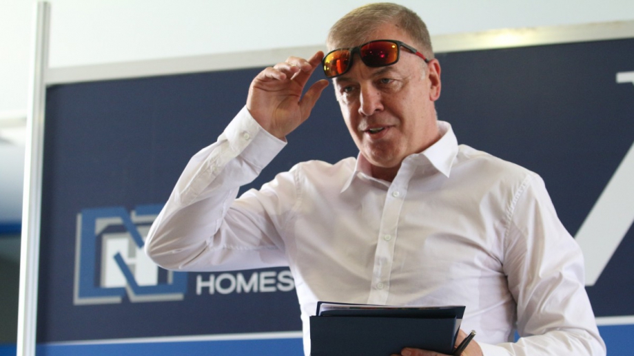 Левски отложи обиколката на мобилния магазин заради COVID-19