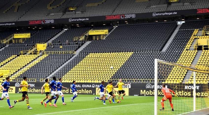 В Германия отново затварят стадионите за фенове