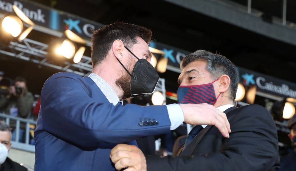Лапорта встъпи в длъжност, прегърна се с Меси (ВИДЕО)