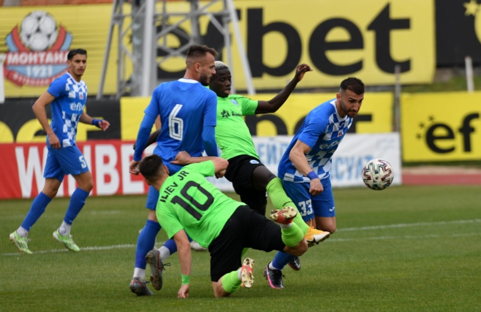 Черно море взе само точка от Монтана, но влезе в Топ 6