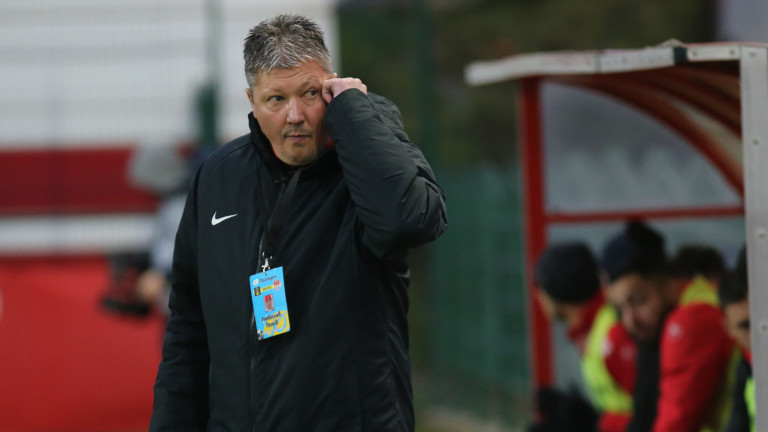 Любо Пенев не иска никой да му се бърка в лятната селекция