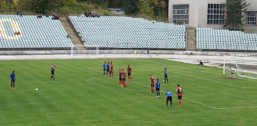 Минимална победа доближи Кюстендил до лидера Марек