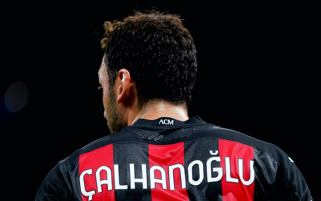 Ключов футболист на Милан не бърза с новия договор