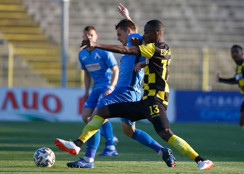 Левски и Ботев Пловдив спретнаха зрелищно реми на „Герена“ width=