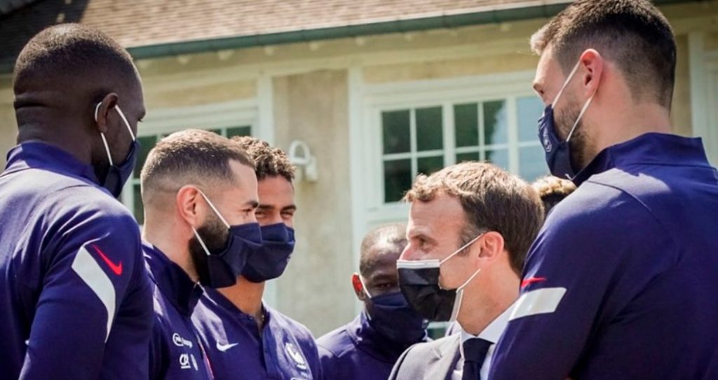 Президентът на Франция към “петлите”: Върнете се с Купата