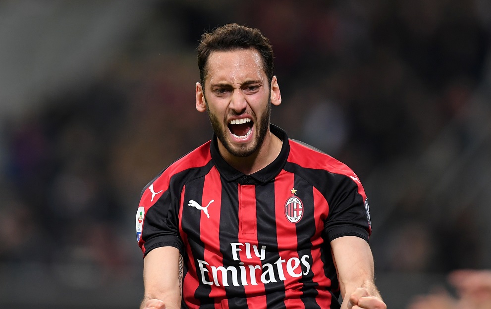 Чалханоглу намекна, че ще подпише нов договор с Милан