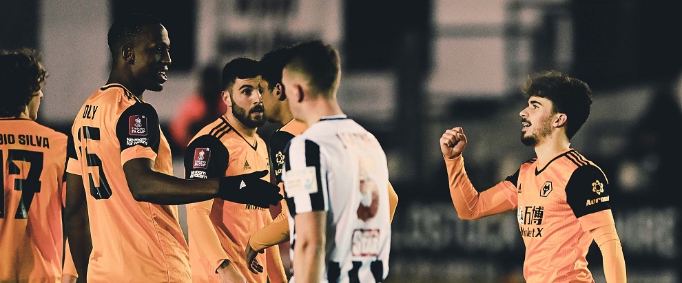 Гол бижу класира Уулвърхемптън напред за ФА Къп