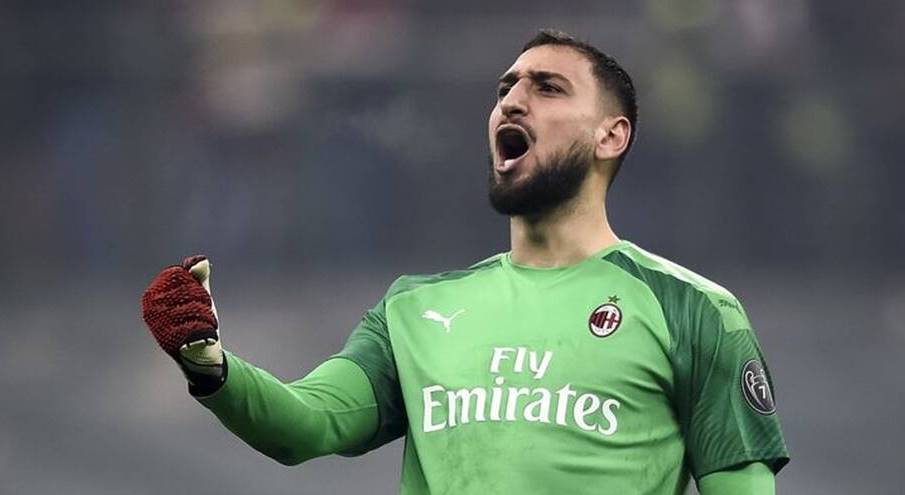 Барса води постоянни разговори с Райола за трансфер на Донарума