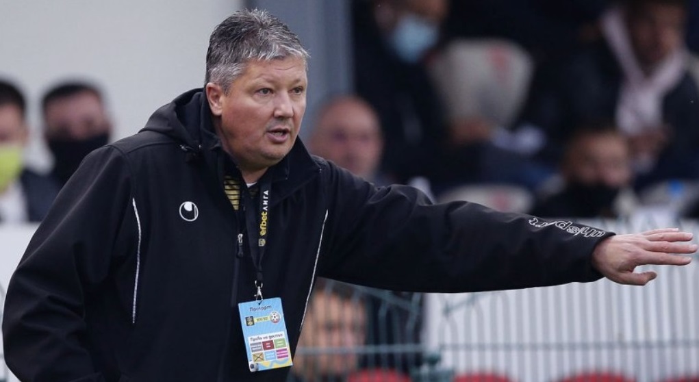 Любо Пенев: Първият гол бе разковничето, много слаб мач за нас width=