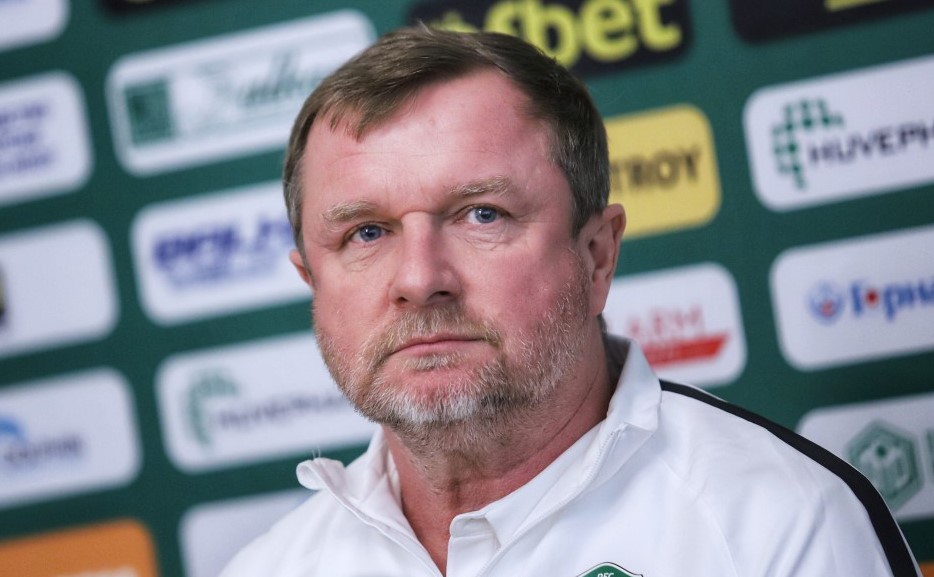 Трус в Разград: Лудогорец уволни Павел Върба! width=