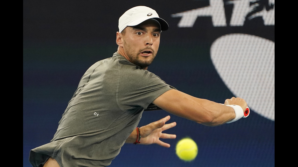 Димитър Кузманов постигна победа след обрат на старта в Истанбул width=