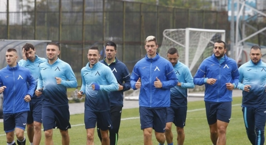 Паулиньо и Ники Михайлов взеха участие в тренировка на Левски