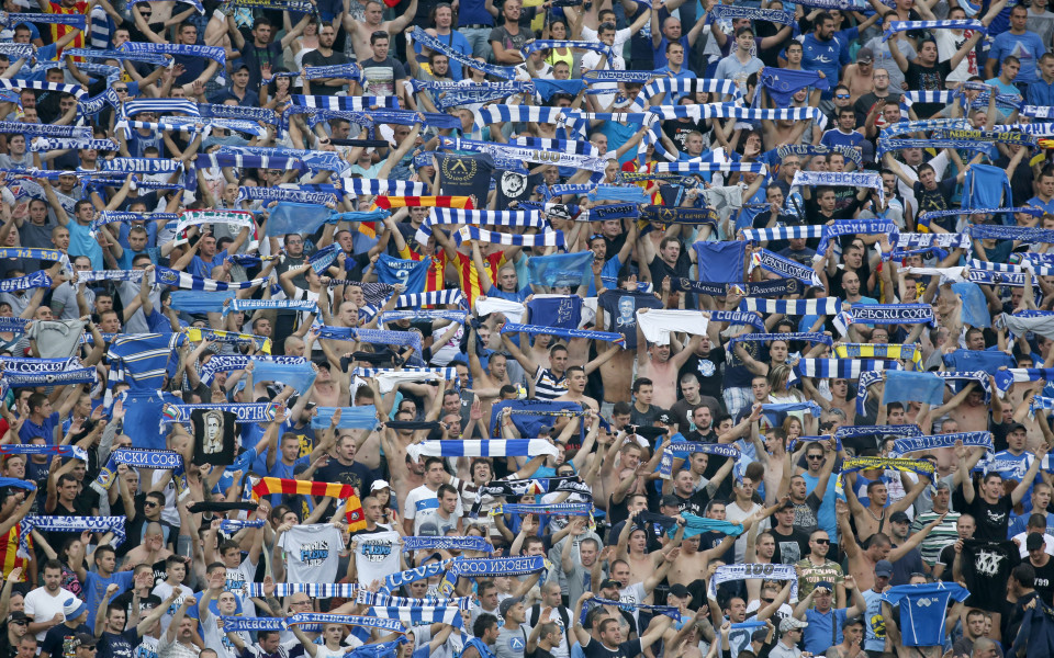 Повечето от парите в Левски за октомври пак са от феновете