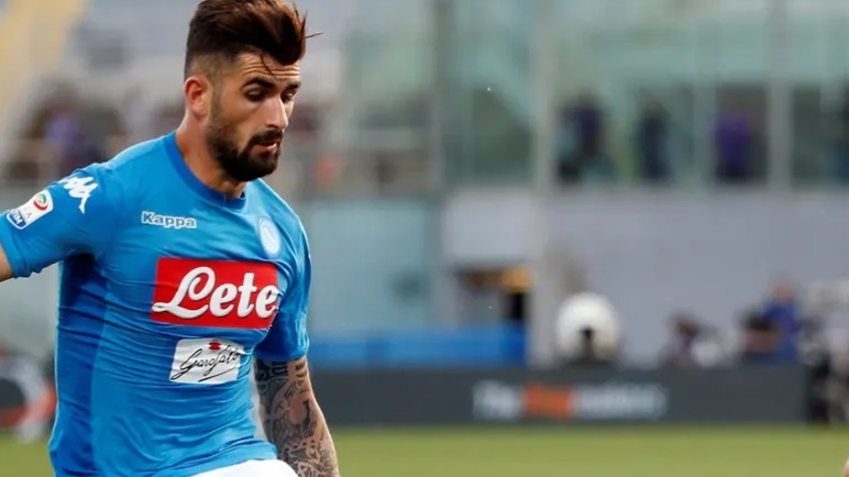 Напускащ Наполи може да подсили Милан