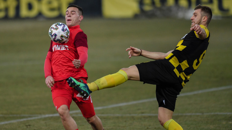 Димитър Костадинов почти сигурно ще облече екипа на ЦСКА