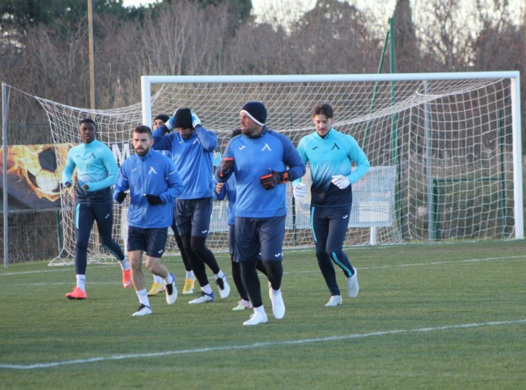 Левски допусна обрат за две минути след грешки на дебютант