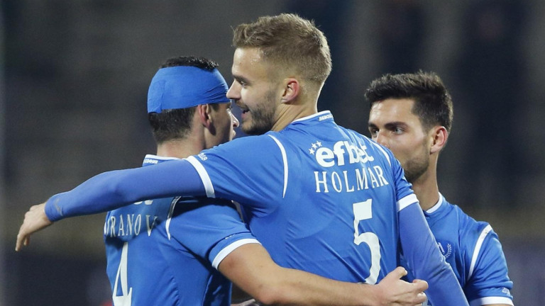 Левски с уникална инициатива: Играчите  “канят” феновете в домовете си