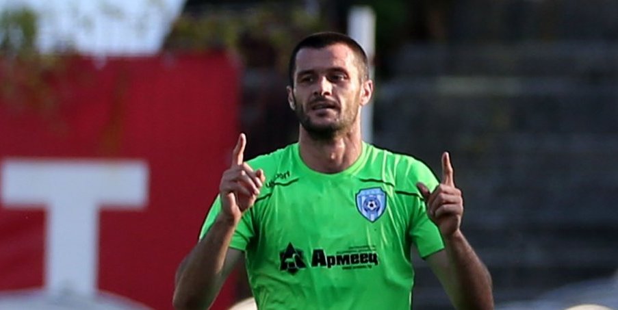 Исмаил Иса може и да е на линия за двубоя със Славия на “Тича”