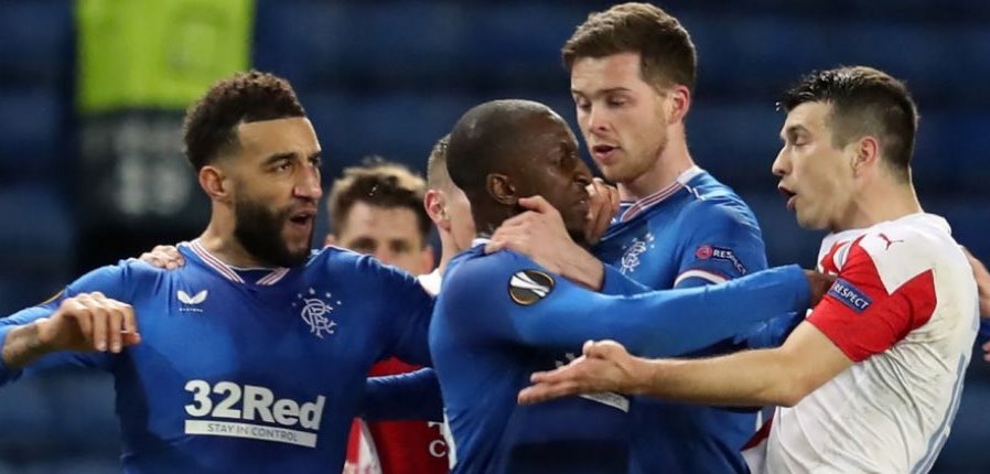 Играч на Славия (Пр) яде бой, от Рейнджърс го обвиниха в расизъм