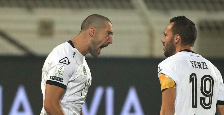 Андрей Гълъбинов се контузи, виси за мачовете на националите