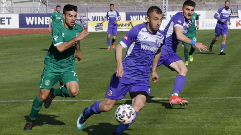 PalmsBet очаква сериозна битка между Ботев Враца и Етър днес