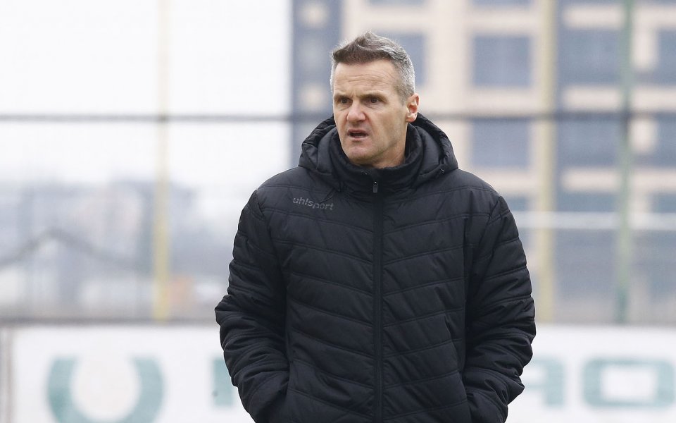 Валентич призна, че бъдещето му ще се реши до часове