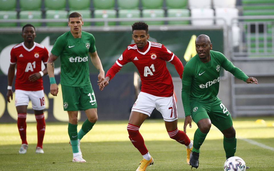 Стартовите състави на ЦСКА и Лудогорец