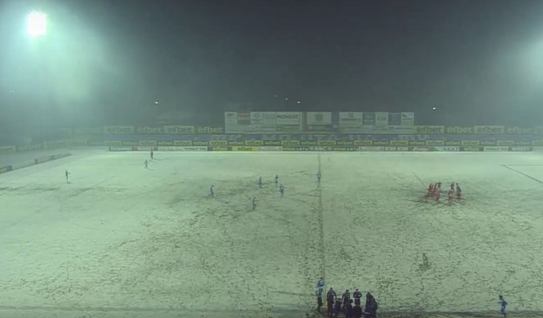 Много сняг и много голове при успеха на Царско село над Монтана width=