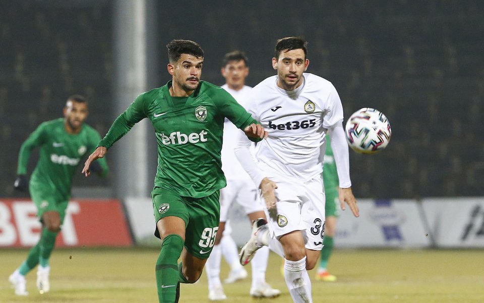 Лудогорец отново е лидер в efbet Лига след победа над Славия