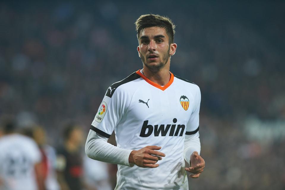 Европейските грандове влизат в битка за звезда на Валенсия