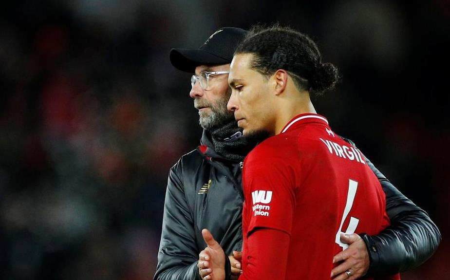 Операцията на Ван Дайк е преминала успешно