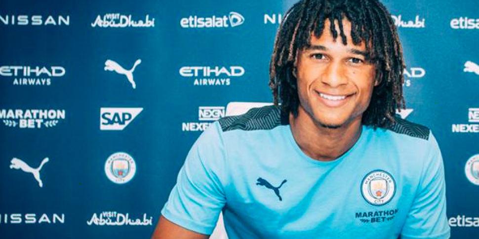 ОФИЦИАЛНО: Ман Сити подписа за пет години с Аке