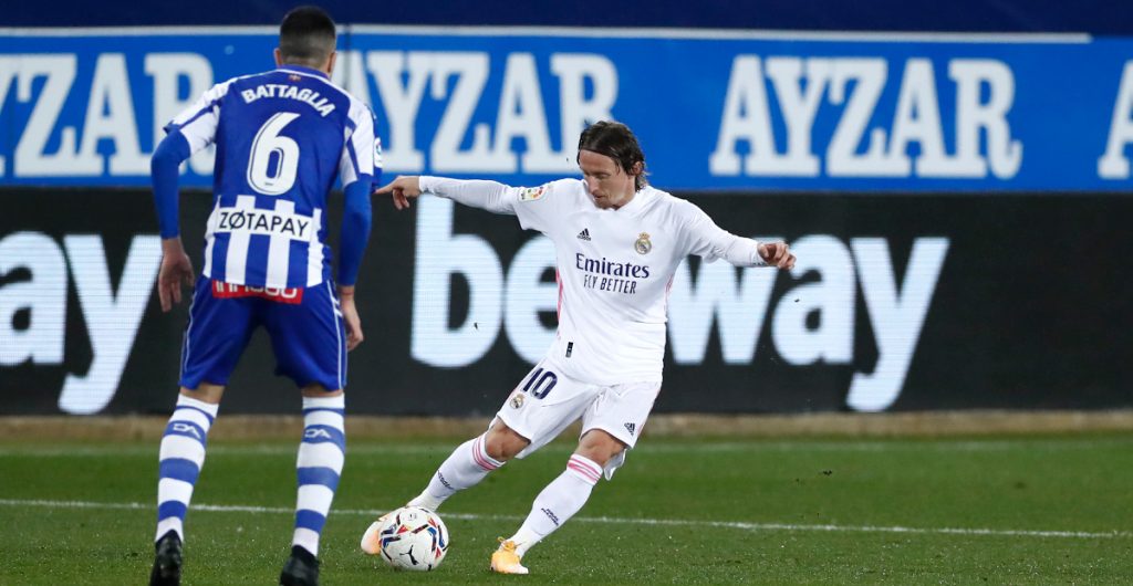 Въздишка на облекчение в Реал след изразителна победа в Алавес