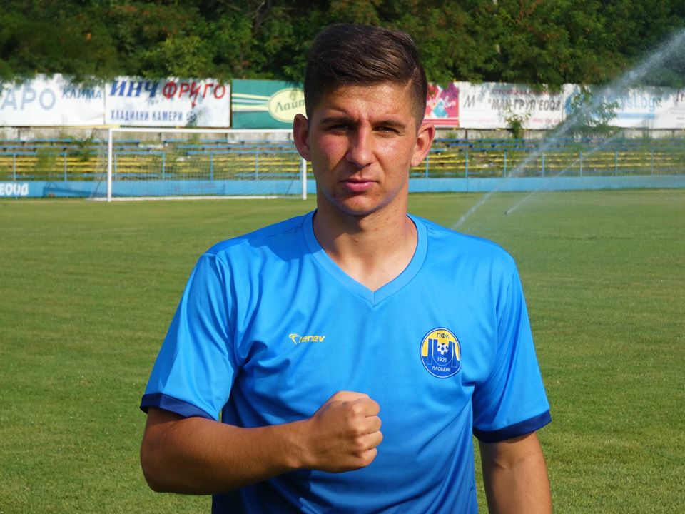 Нападател на Марица на проби в Славия