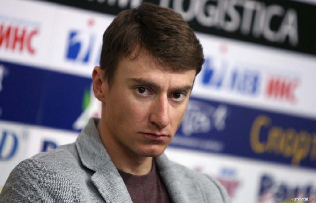 Анев с нови словесни стрели срещу Дафовска