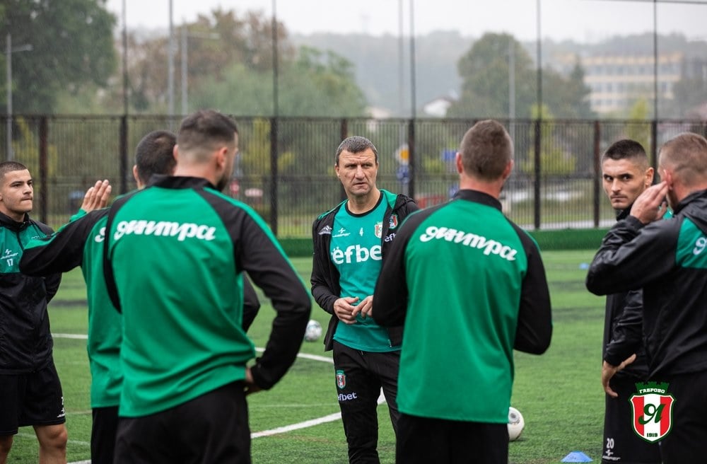 Янтра изпусна победата при дебюта на Коце Ангелов width=