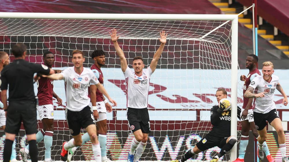 Без голове при рестарта на Висшата лига, невиждан гаф беляза мача