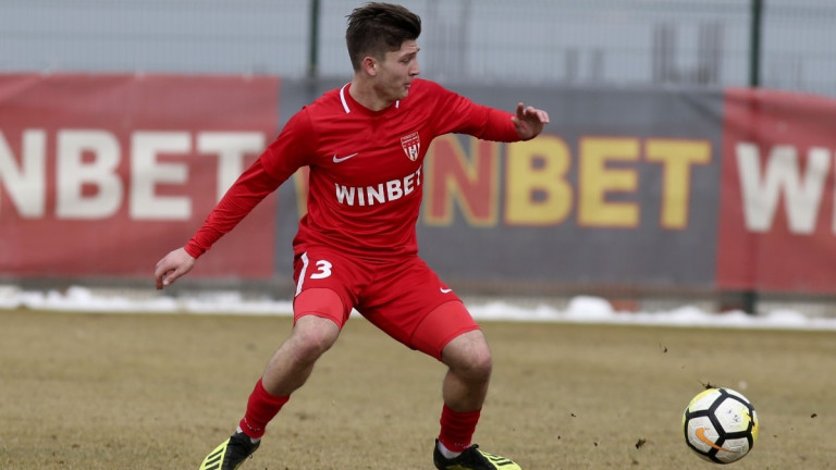 Славия може да привлече двама нови играчи в близките дни