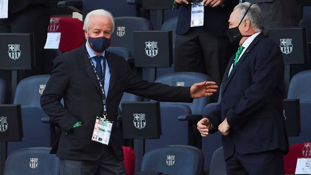 Има сделка – в Барса приеха орязване на заплатите със 122 млн