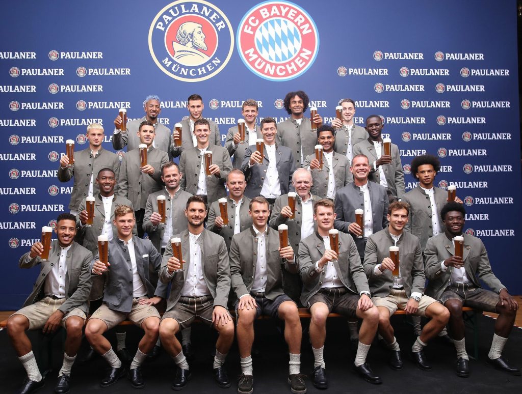 Байерн умее да вкарва, но и да пирува… в чест на Октоберфест