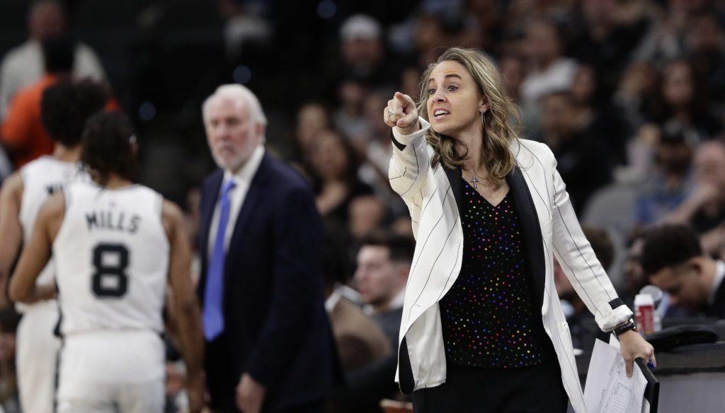 Историческо: Жена води тим в НБА
