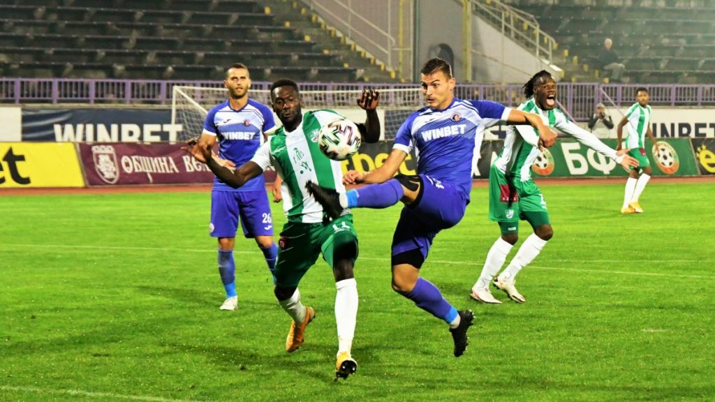 Етър надигра и Берое, отново не допусна гол